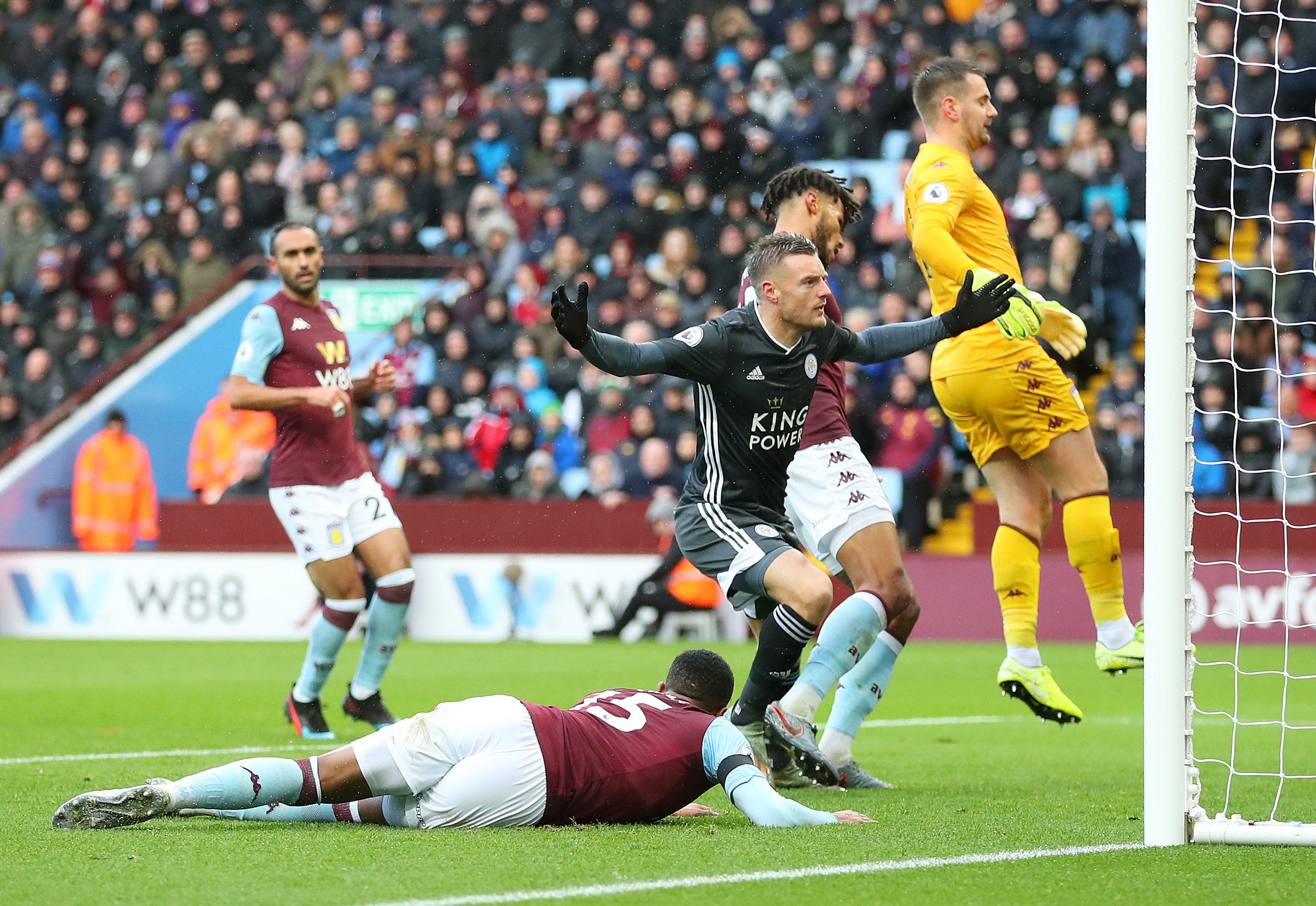 在中国的收入超过梅罗在欧洲的收入？胡尔克：当时，是的.